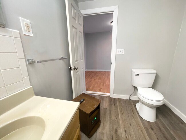 Foto del edificio - Washer/Dryer Hook Ups