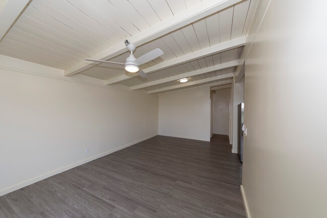 Building Photo - 723 Hoomalimali St