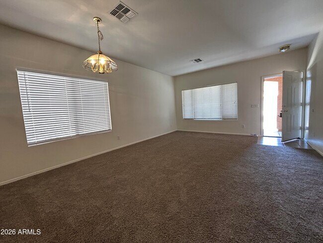 Foto del edificio - 6809 W Nicolet Ave