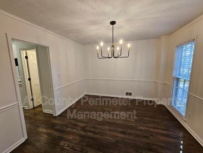 Building Photo - 4536 Mountain Creek Dr