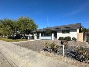 Building Photo - 1522 W Monte Vista Ave