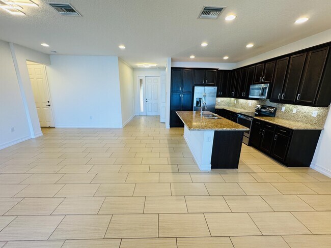 Building Photo - 8101 Baltic Amber Rd