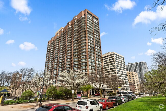 Building Photo - 4170 N Marine Dr