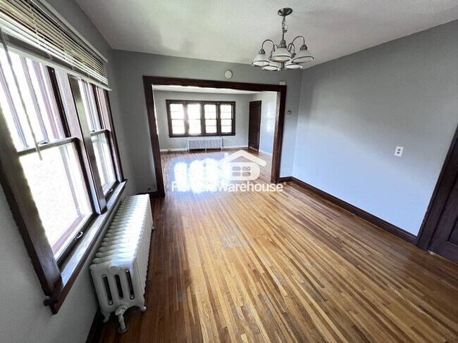 Foto del edificio - 3219 E 34th St