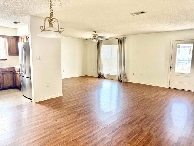 Foto del edificio - 11151 Stanley Aubin Pl