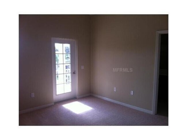 Building Photo - Two floors of comfort and smart design in ...