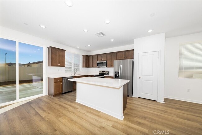 Foto del edificio - 1878 Sequoia Pl