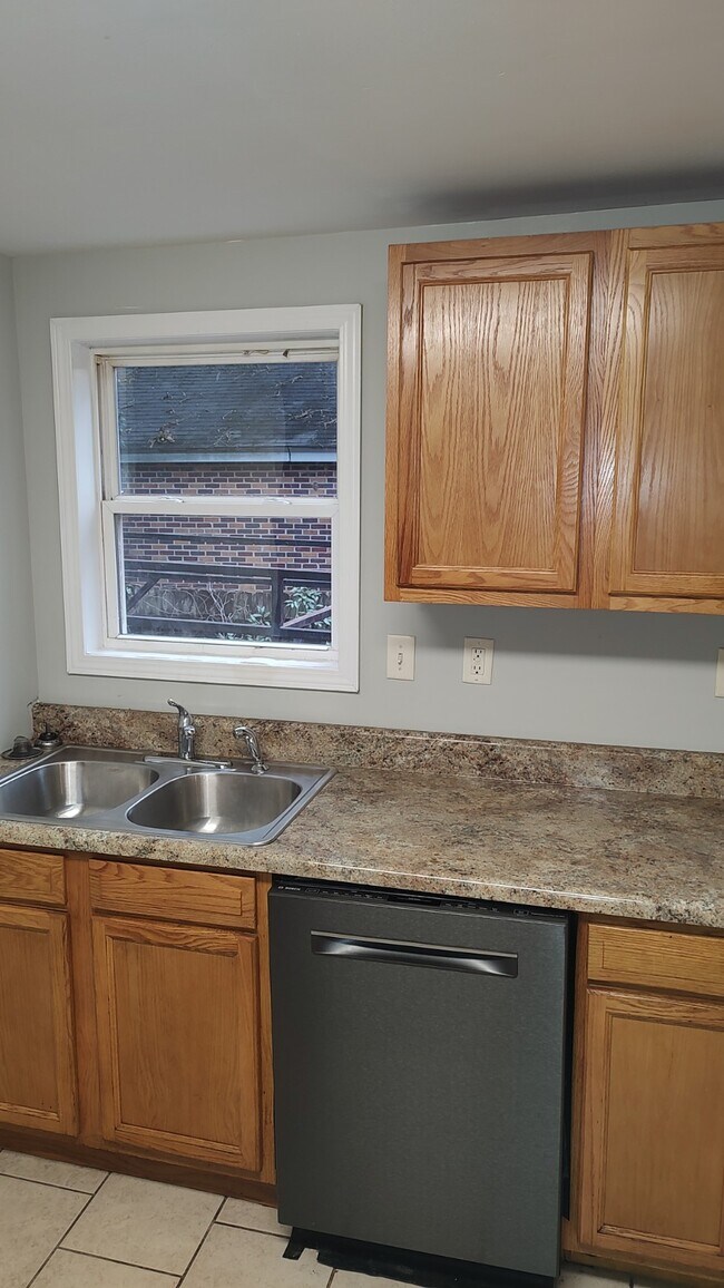 1121 Berkeley St, Hanahan, SC 29410 House Rental in Hanahan, SC