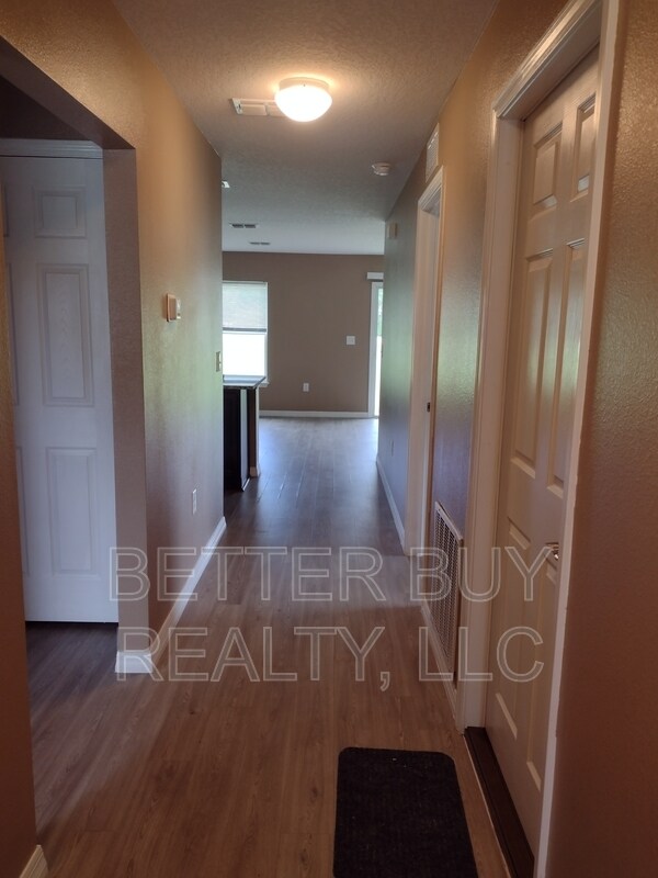 Foto del edificio - 49 Brunswick Ln