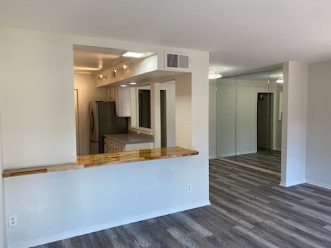 Foto del edificio - 11550 Chimney Rock Rd