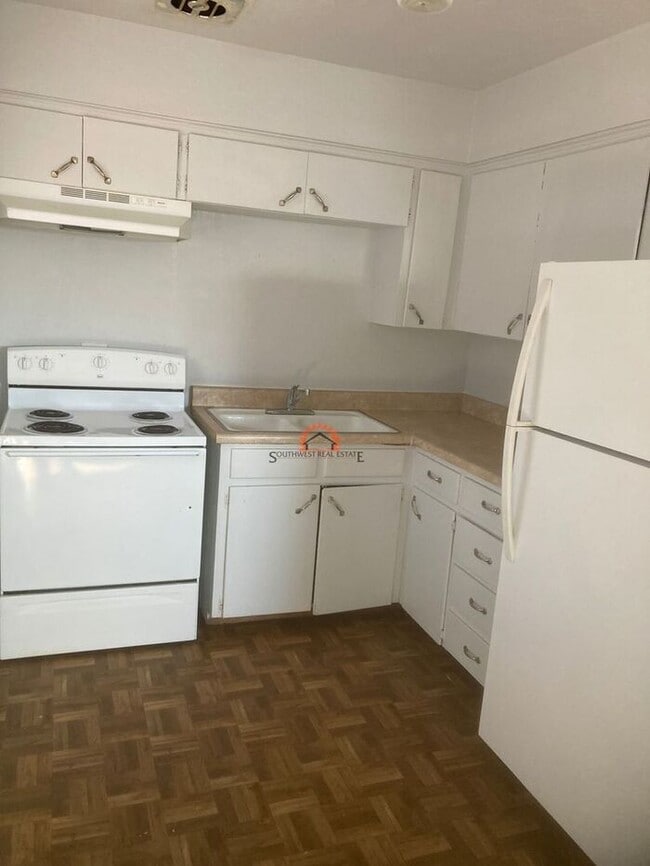 Building Photo - Duplex in Texico, NM