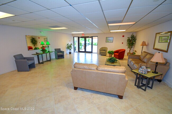 Building Photo - 2090 N Atlantic Ave