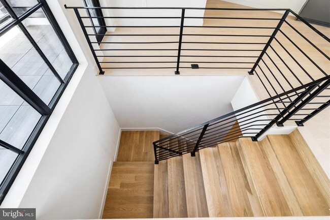 Foto del edificio - 2121 Ward Pl NW