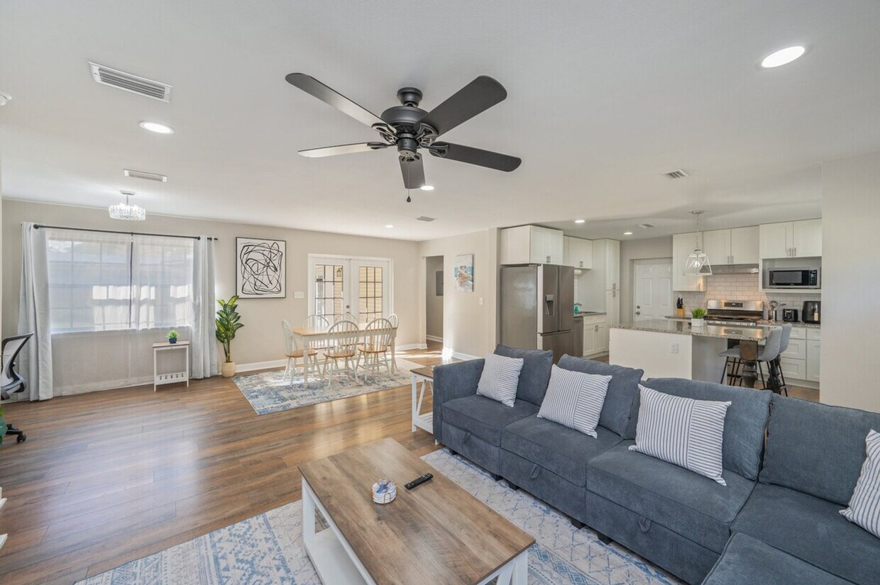 Foto principal - 151 N Lorraine Dr