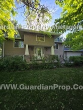 Building Photo - 3335 Urbandale Ln N