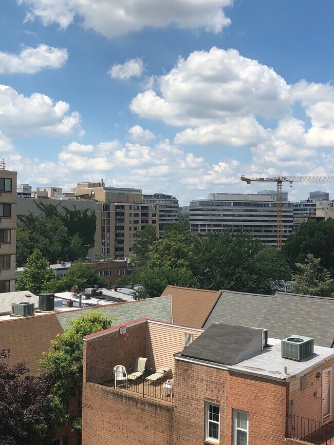 Foto del edificio - 922 24th St NW