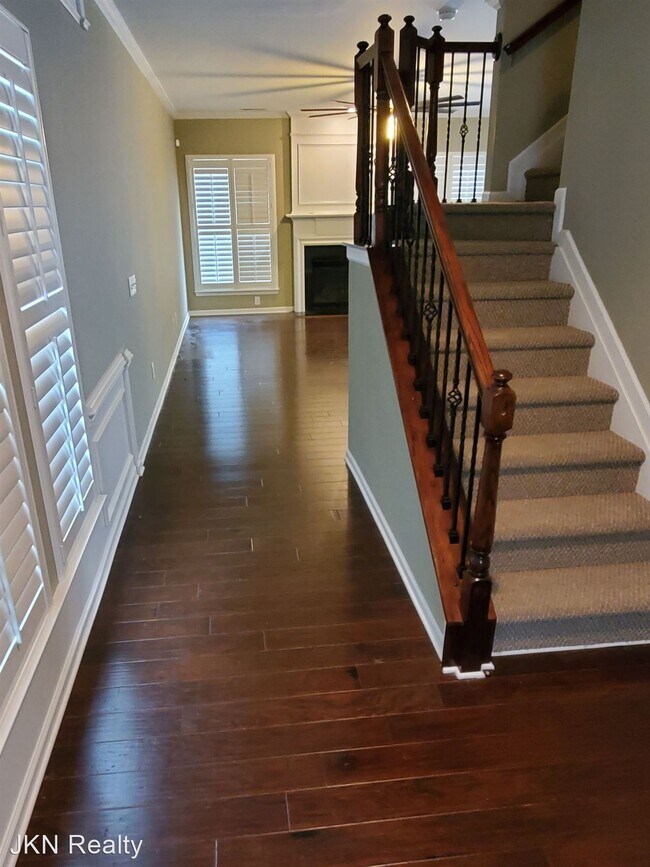 Foto del edificio - 3 br, 2.5 bath House - 15329 Canmore st - ...