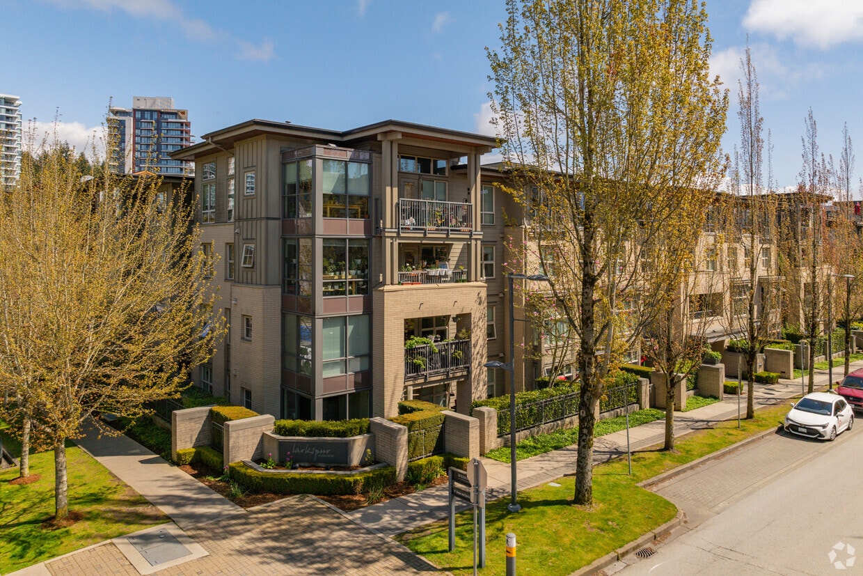 Primary Photo - Larkspur House