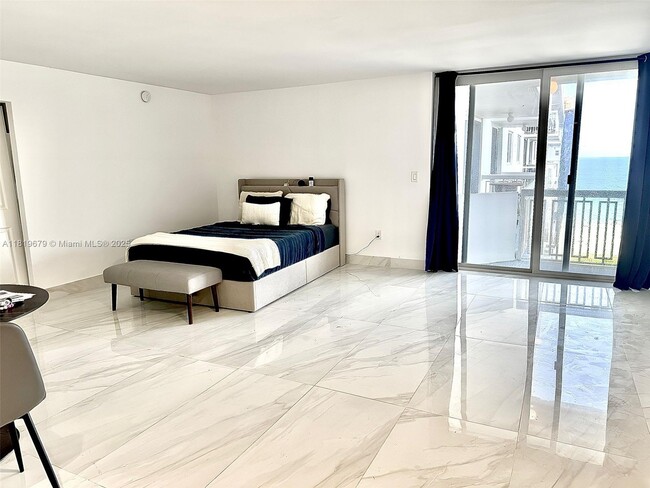 Building Photo - 401 Ocean Dr