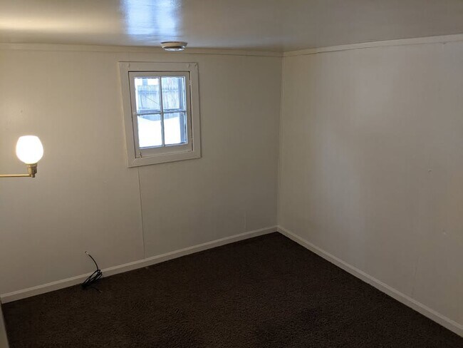 Foto del edificio - 516 E St NE