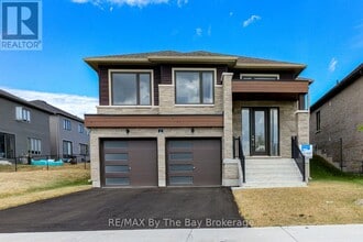 Building Photo - 67 Sun Vly Ave