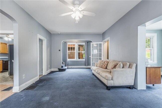 Building Photo - 307 Ambridge Ave