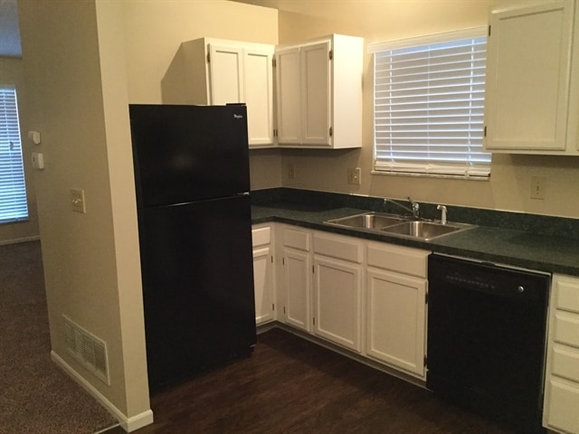 Building Photo - 3509 Steiner Street