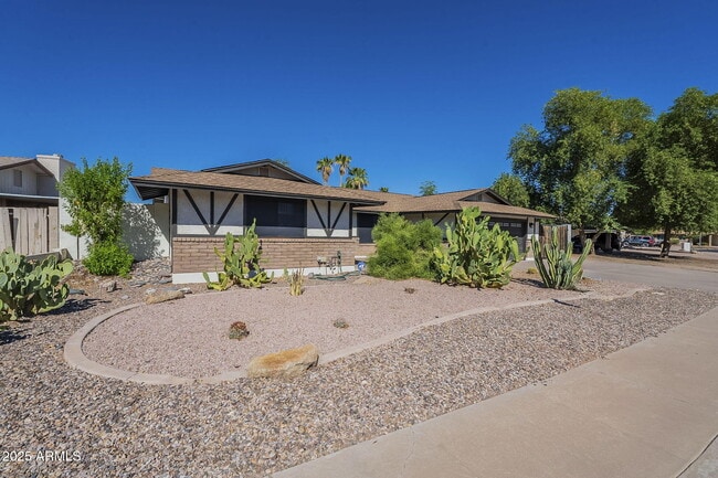 Foto del edificio - 2436 E Javelina Ave