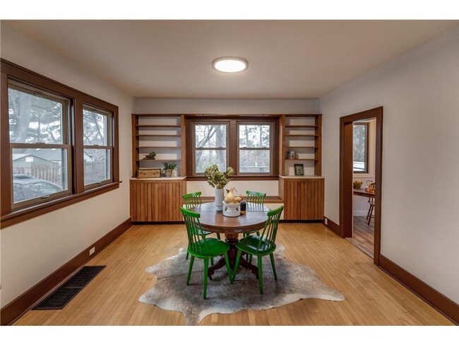 Building Photo - 2 Bedroom, 1 Bathroom Single-Family Home w...