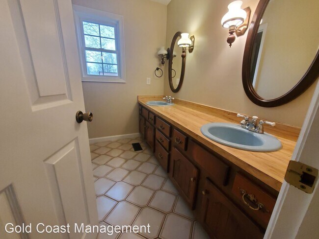 Foto del edificio - 4 br, 3 bath House - 1723 Turnbull Rd