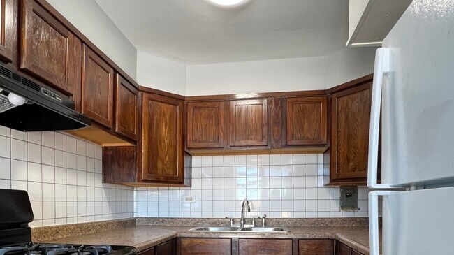 Foto del edificio - 5335 N California Ave