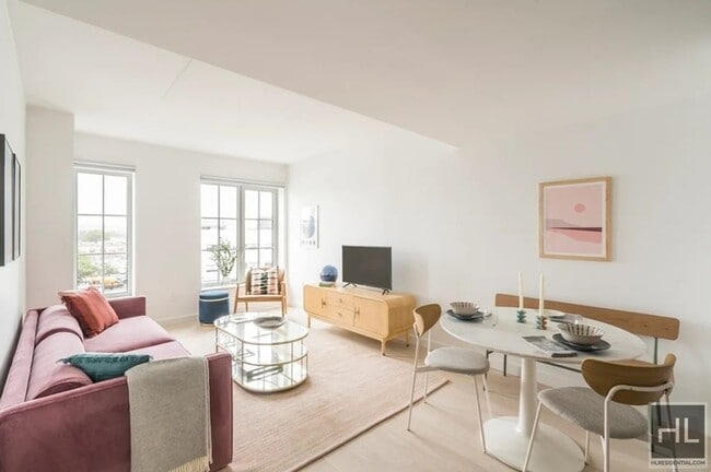 Building Photo - 310 Clarkson Ave