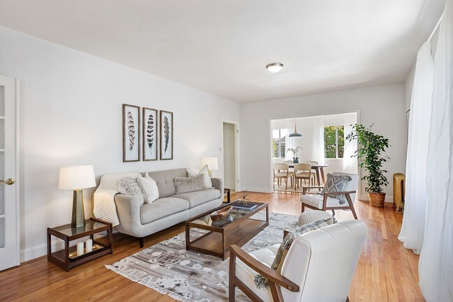 Foto del edificio - 2312 Durant Ave