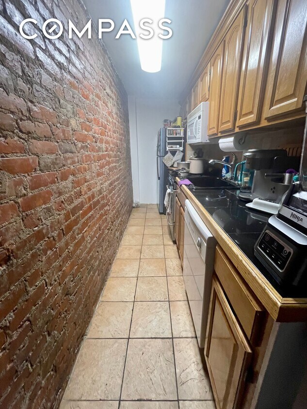 209A Wyckoff St Unit GARDEN, Brooklyn, NY 11217 Room for Rent in