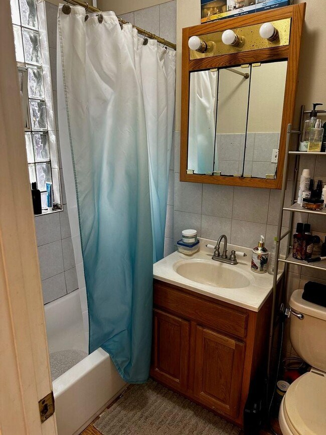 Foto del edificio - 1 bedroom in Chicago IL 60614
