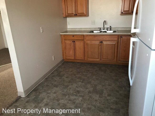 Building Photo - 402 Betsy Ross Pl