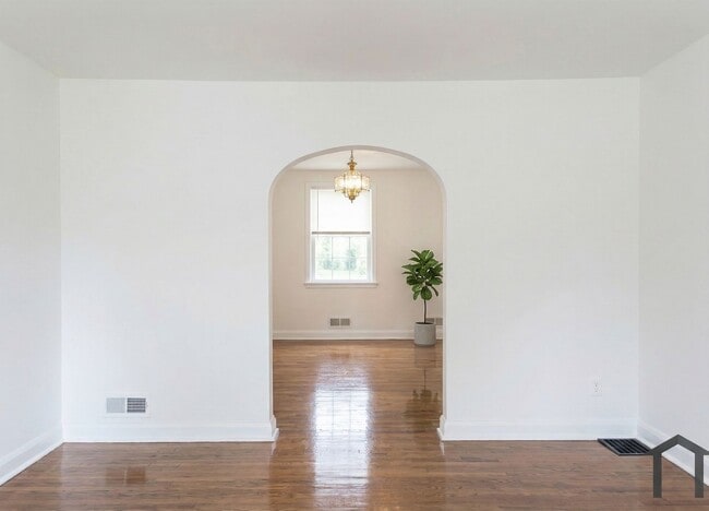 Foto del edificio - 8309 Pleasant Plains Rd