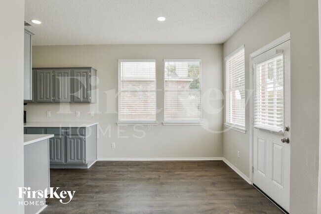 Building Photo - 1325 River Ridge Rd