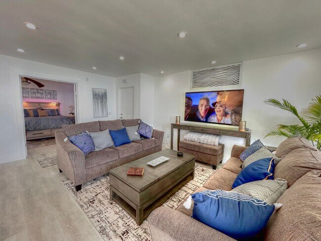 Foto del edificio - 420 Monterey Ln