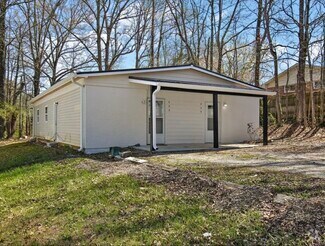 Building Photo - 404 Chamberlain Dr