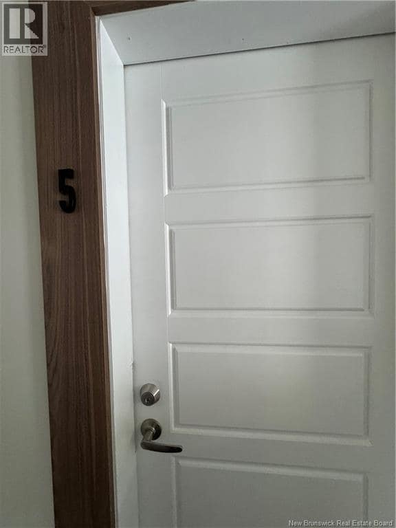 Building Photo - 96 Purdy Ave