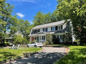 Building Photo - 38 Gedney Park Dr