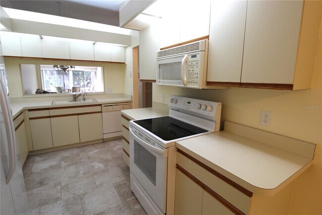 Foto del edificio - 4341 Madeira Ct