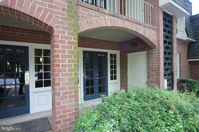 Foto del edificio - 5909 Prince James Dr