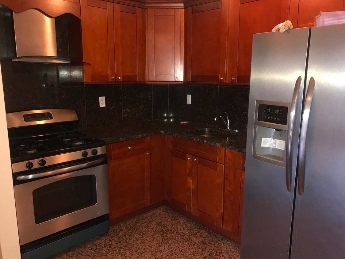 Foto principal - 14118 Cherry Ave