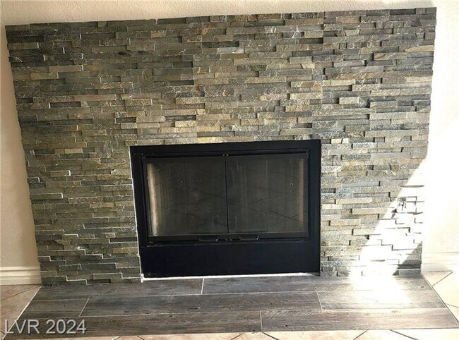Foto del edificio - Townhome in desired location!