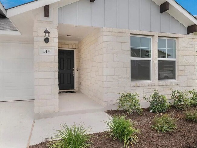 Building Photo - 315 Schuylerville Dr