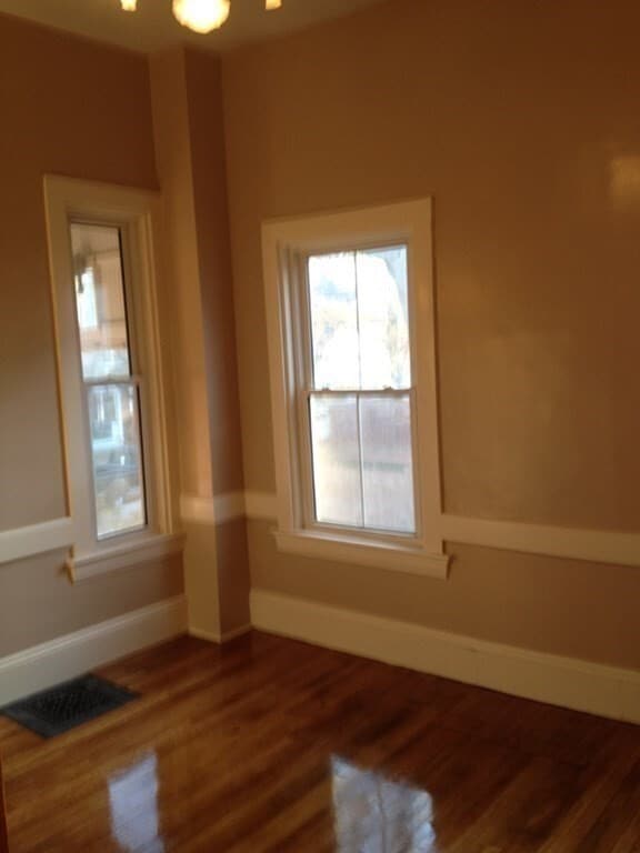 Building Photo - 77 S Central Ave