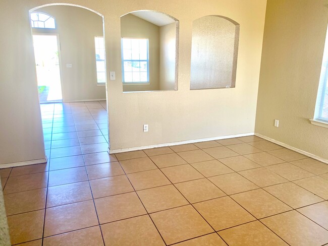 Foto del edificio - 7504 Howard St