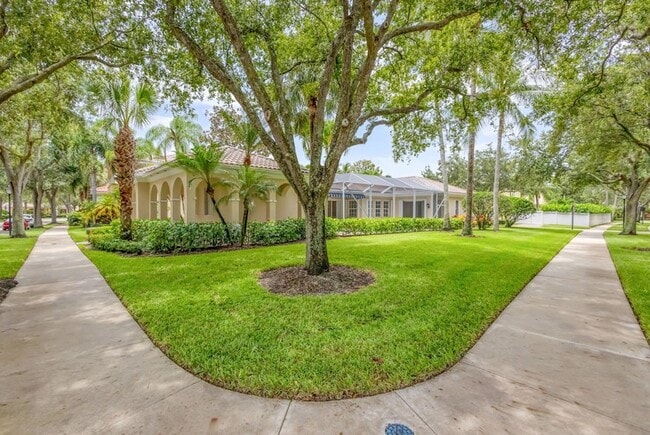 Building Photo - 121 Savona Dr